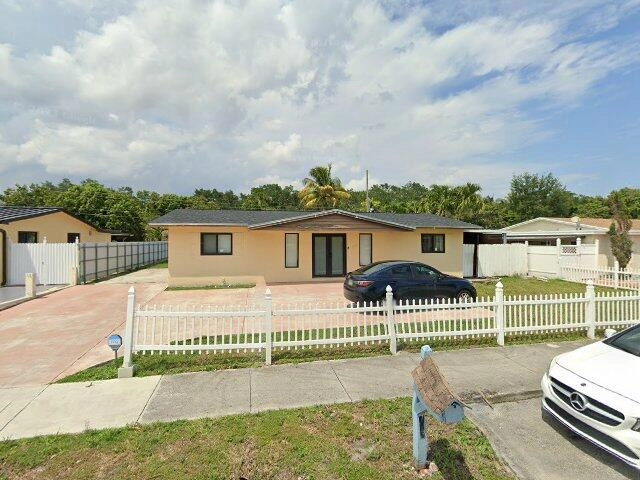 House image located at Hialeah, FL 33014