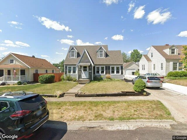 House image located at Pekin, IL 61554