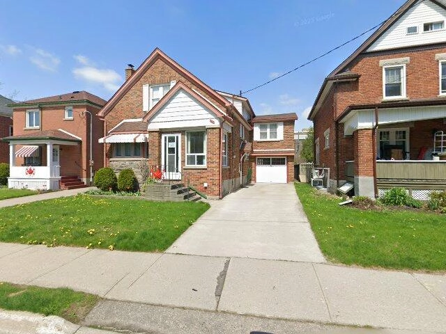 House image located at Haverhill, MA 01830