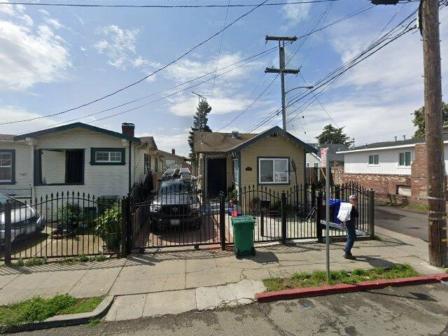 House image located at Oakland, CA 94621