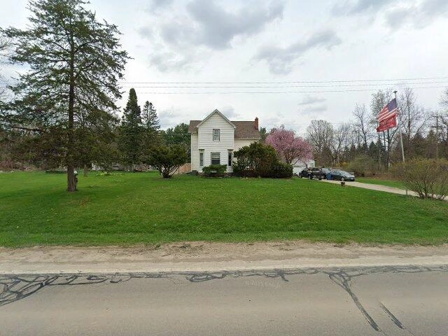 House image located at Fenton, MI 48430