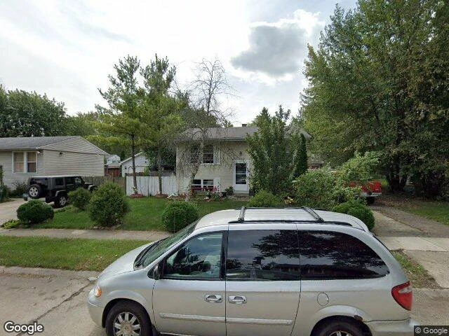 House image located at Carpentersville, IL 60110