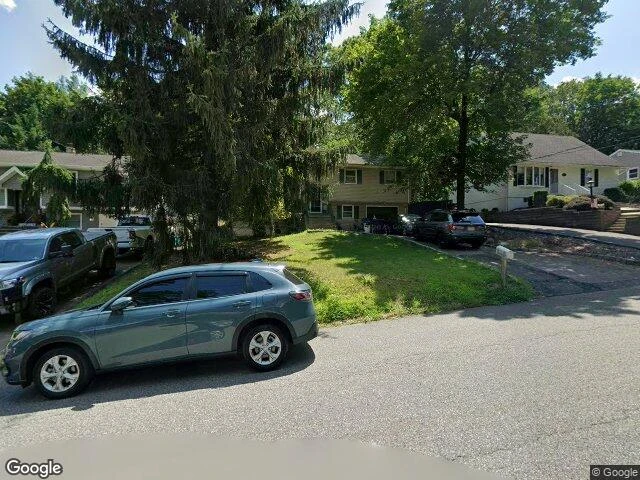 House image located at Oakland, NJ 07436