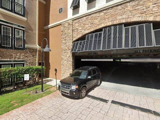 House image located at Tampa, FL 33607