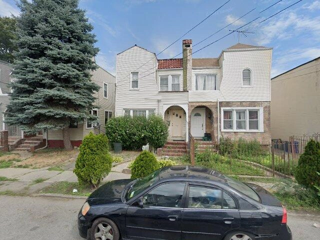 House image located at Saint Petersburg, FL 33706