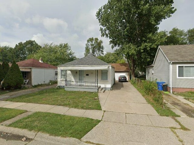 House image located at Warren, MI 48089