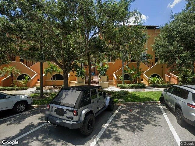 House image located at Saint Petersburg, FL 33701