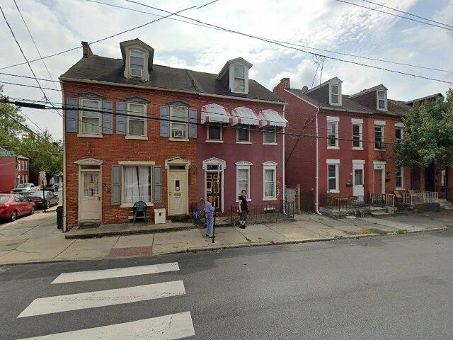 House image located at Akron, OH 44310