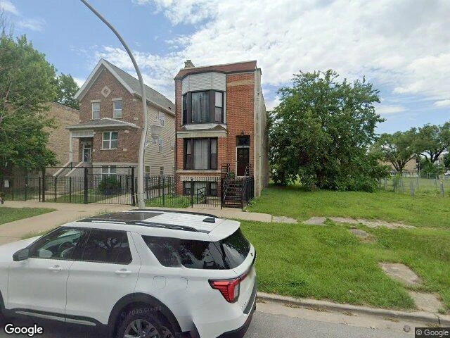 House image located at Chicago, IL 60653