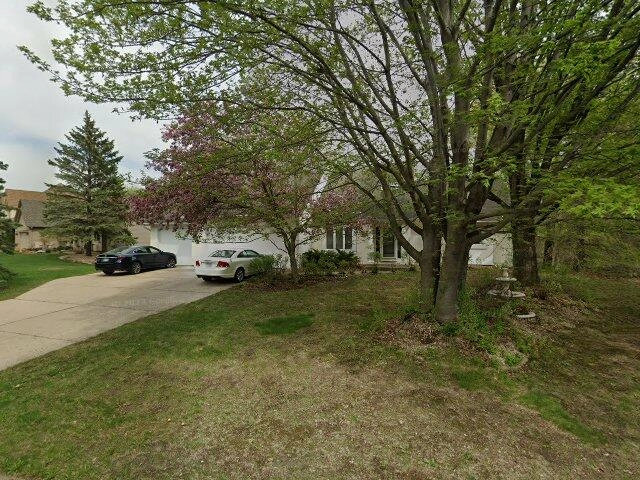 House image located at Burnsville, MN 55337