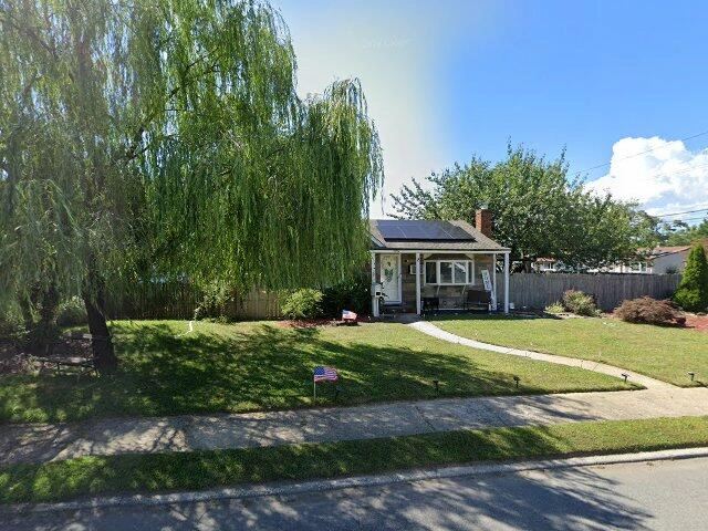 House image located at Lindenhurst, NY 11757