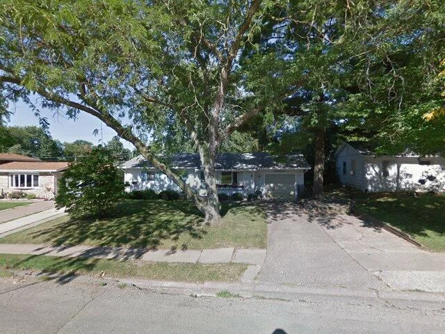 House image located at Clinton, IA 52732