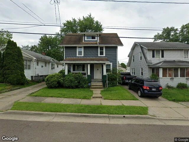 House image located at Akron, OH 44314
