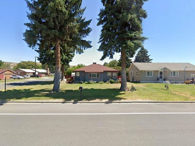 House image located at Naches, WA 98937