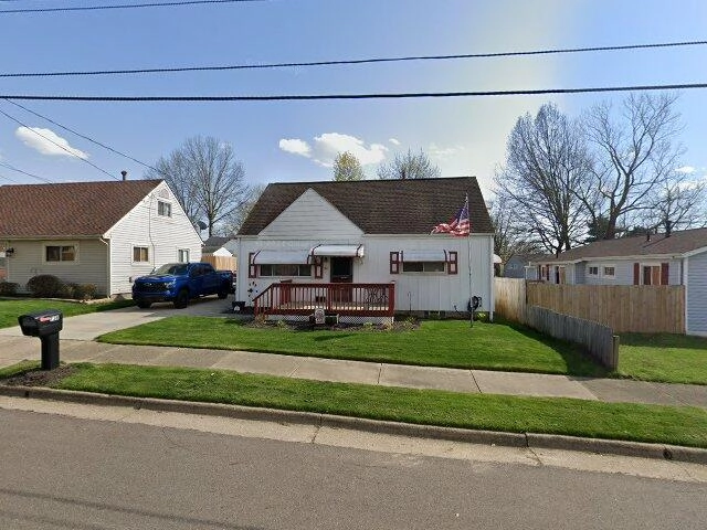 House image located at Akron, OH 44310