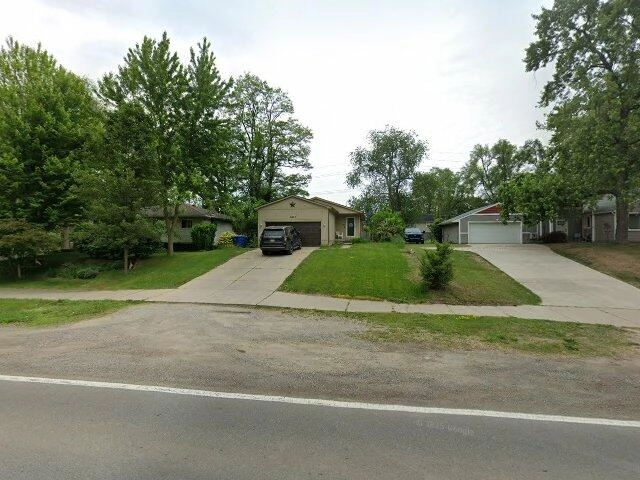 House image located at Waterford, MI 48327