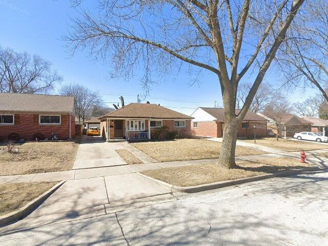 House image located at Saint Francis, WI 53235