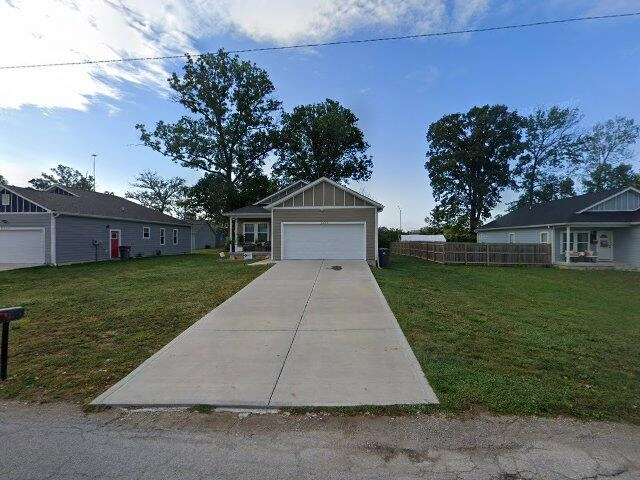 House image located at Indianapolis, IN 46237