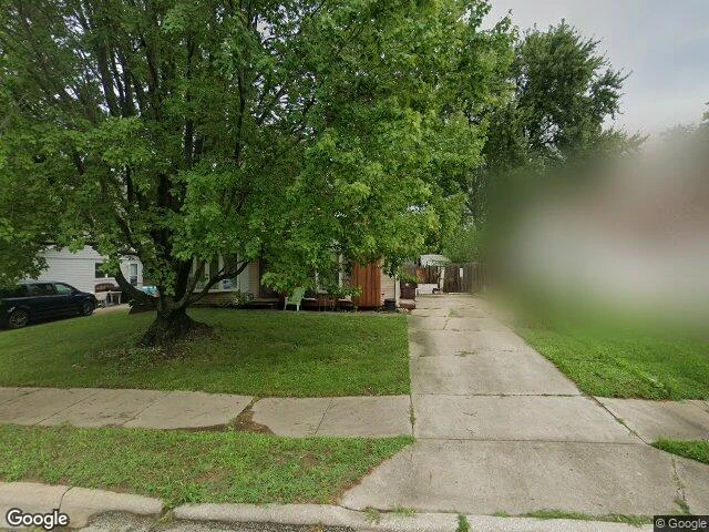 House image located at Peoria, IL 61615