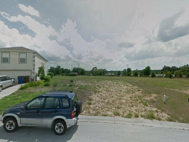 House image located at Dundee, FL 33838