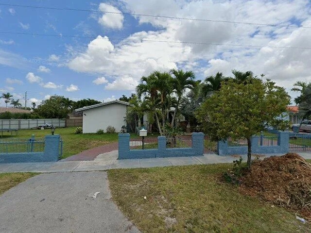 House image located at Miami, FL 33166