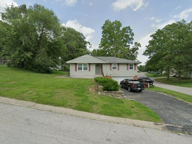 House image located at Independence, MO 64055