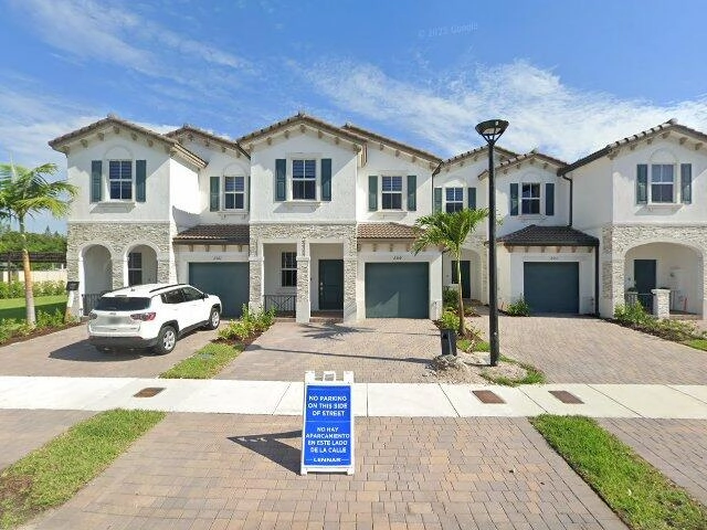 House image located at Miami, FL 33167