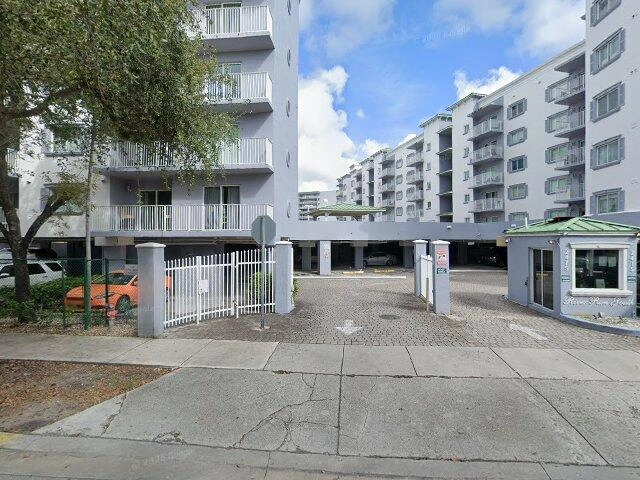 House image located at Miami, FL 33125
