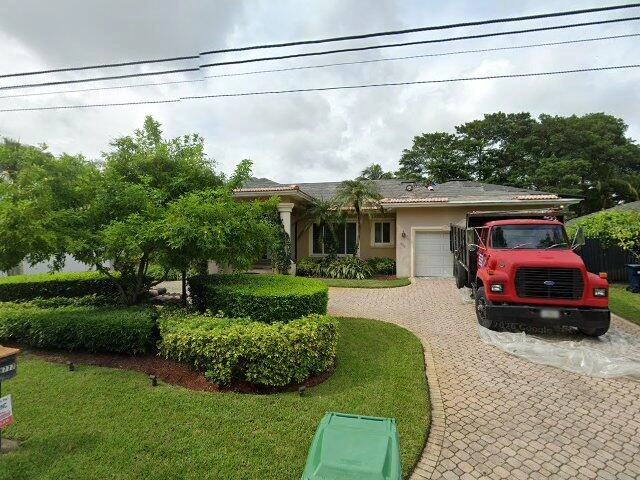House image located at Miami, FL 33173