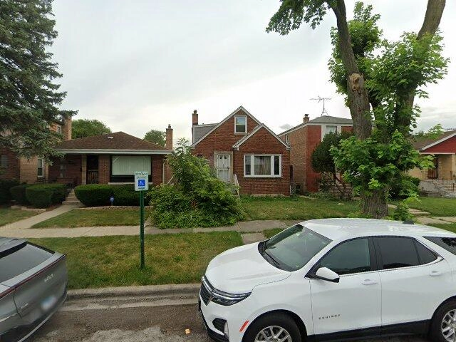 House image located at Riverdale, IL 60827