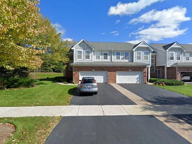 House image located at Willowbrook, IL 60527