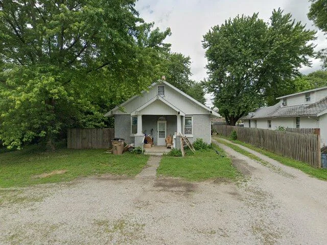 House image located at Carlinville, IL 62626