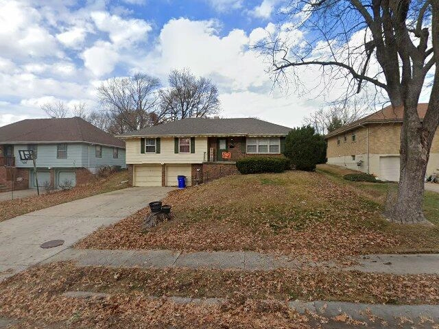 House image located at Kansas City, MO 64119