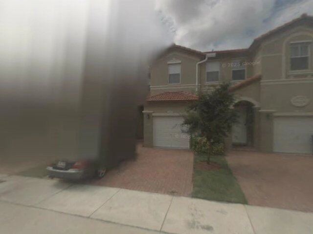 House image located at Miami, FL 33178