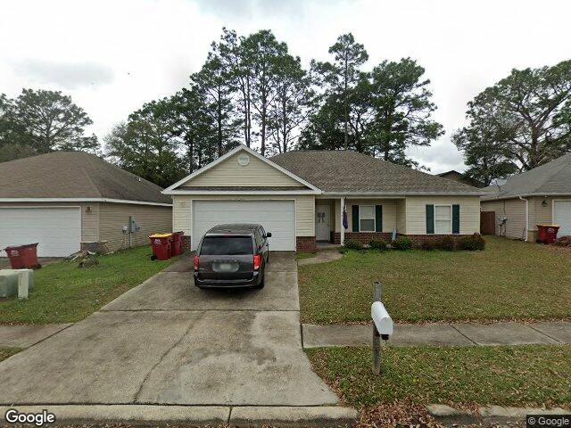 House image located at Crestview, FL 32539