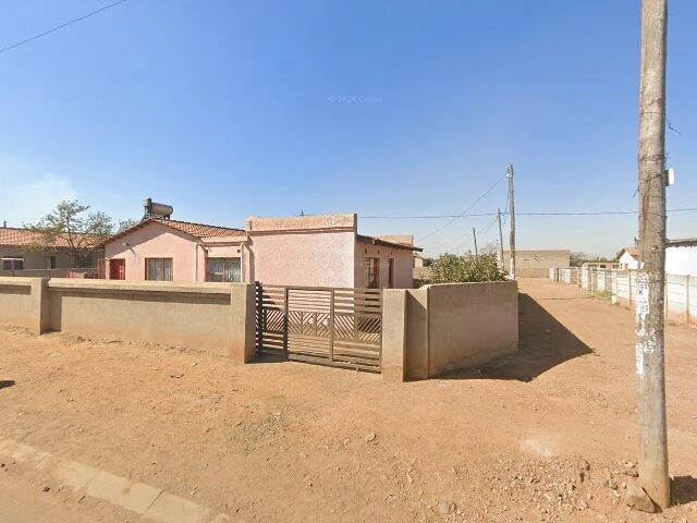 House image located at Converse, TX 78109