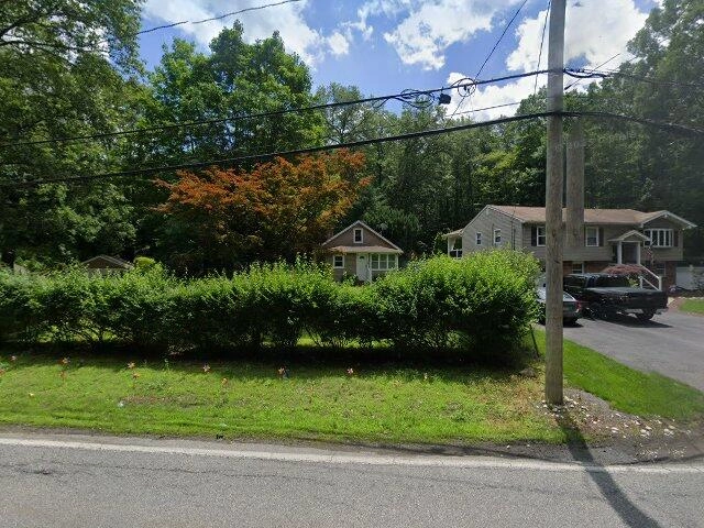 House image located at Bloomingdale, NJ 07403