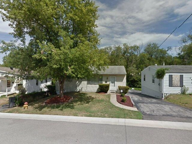House image located at Saint Louis, MO 63121