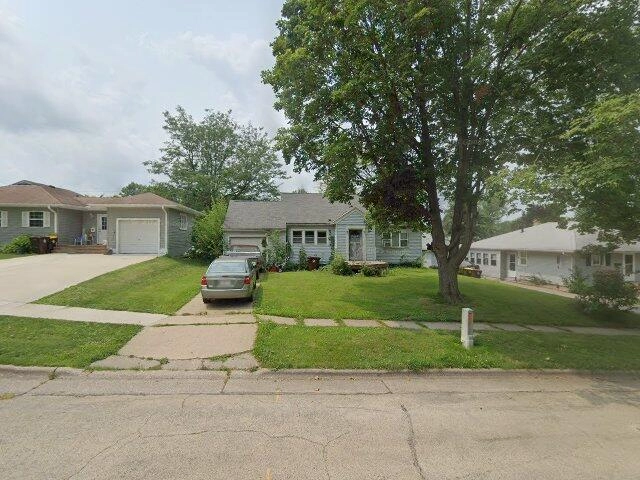 House image located at Maquoketa, IA 52060