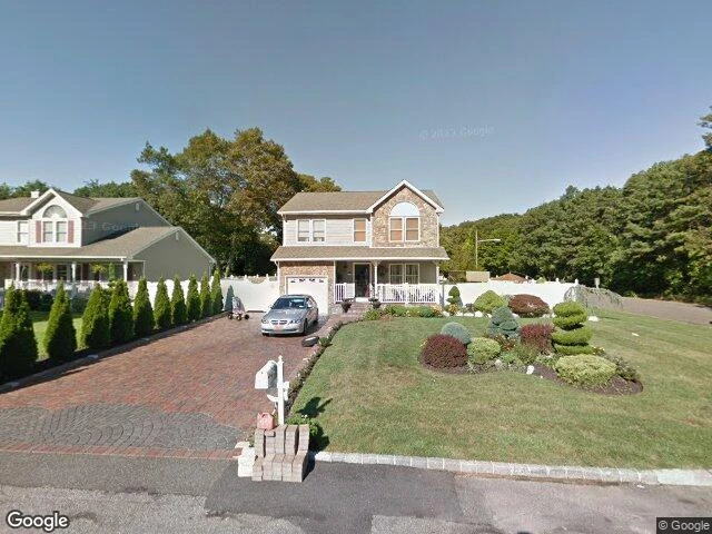 House image located at West Islip, NY 11795