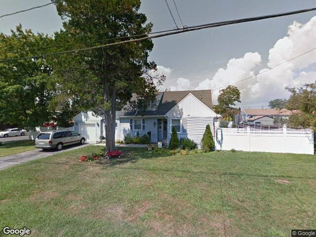 House image located at Islip, NY 11751