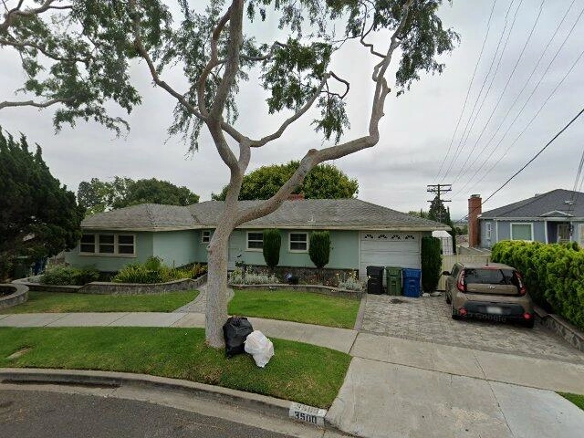 House image located at Chicago, IL 60652
