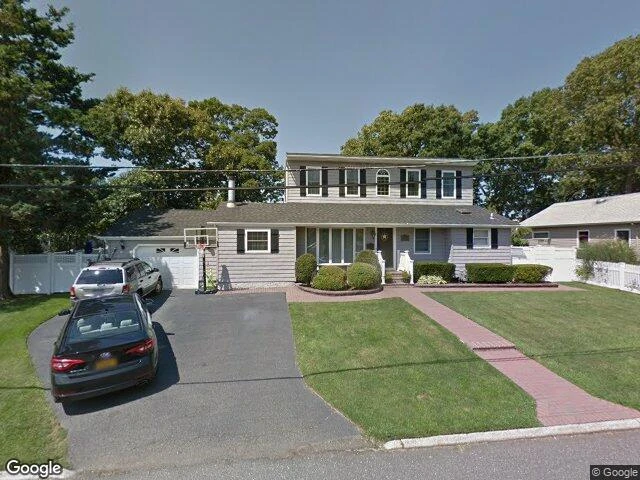 House image located at West Islip, NY 11795