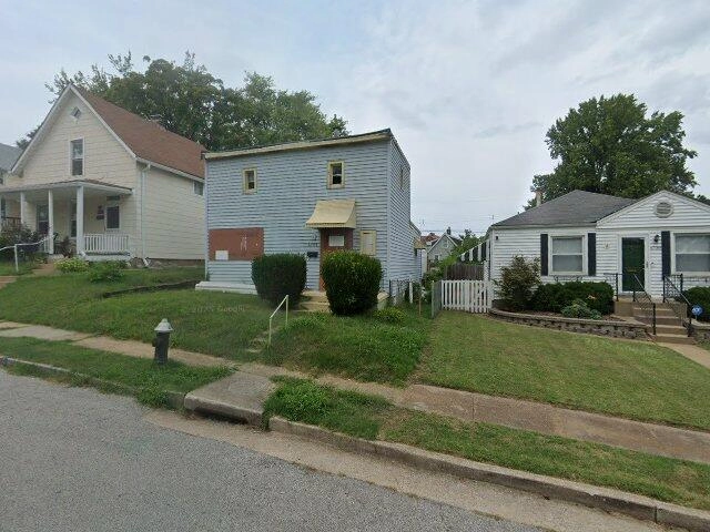 House image located at Saint Louis, MO 63139