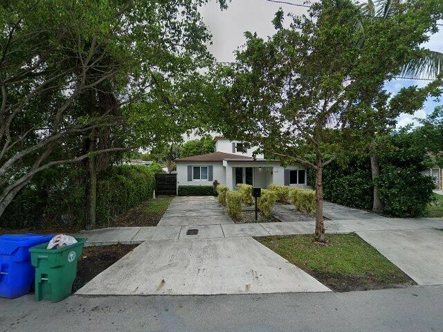 House image located at Miami, FL 33135