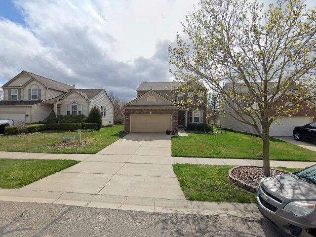 House image located at Howell, MI 48843