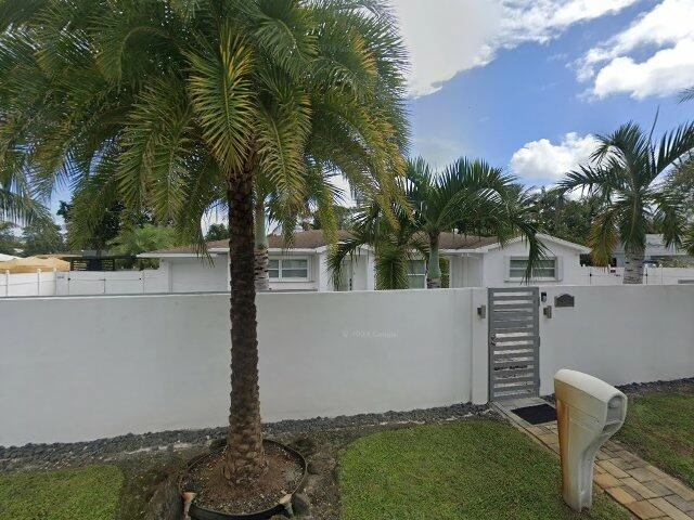 House image located at West Palm Beach, FL 33406