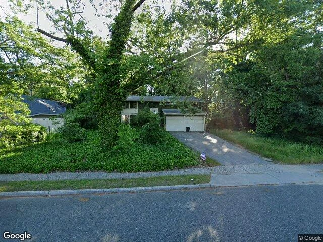 House image located at Islandia, NY 11749