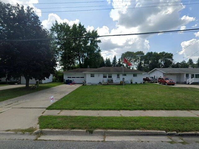 House image located at Saginaw, MI 48601