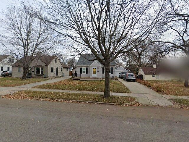 House image located at Ruskin, FL 33570